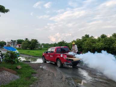 Avanza la Fumigación Para Combatir el Mosquito Transmisor del Dengue en Pánuco  