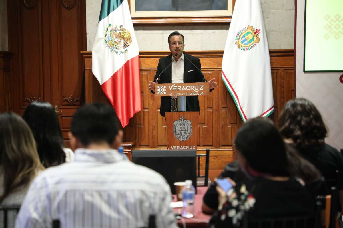 Con récord de obras por 340 millones, el Gobierno estatal le cumple a Minatitlán