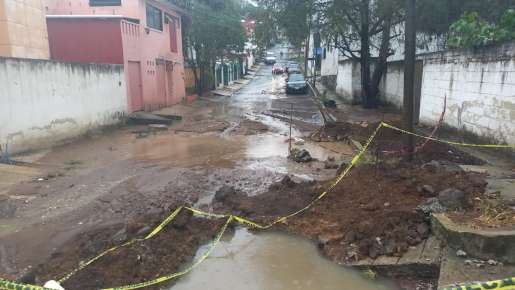 Vecinos de la Emiliano Zapata se quejan de obra de introducción de agua potable abandonada por CMAS  