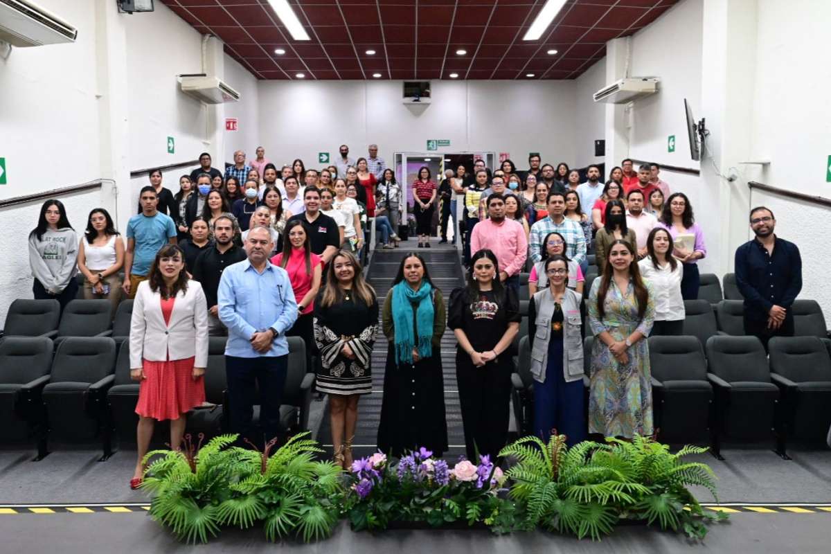 Personal del OPLE Veracruz reflexiona sobre la identidad de las comunidades y pueblos indígenas