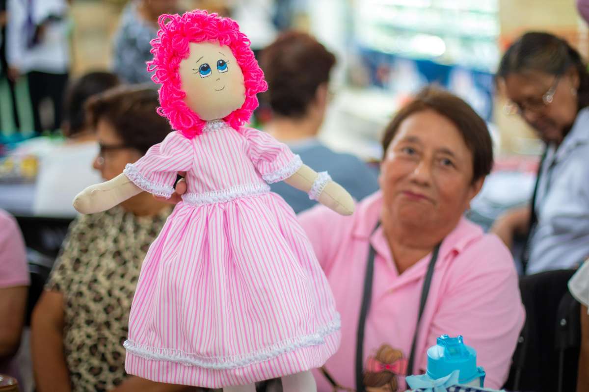 Realiza DIF Municipal expo venta en apoyo a adultos mayores