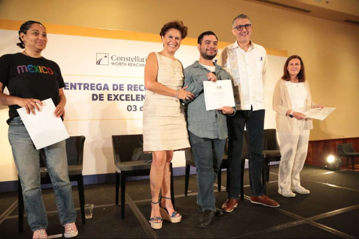 Reciben 500 jóvenes reconocimientos del Programa de Excelencia El Valor de Educar