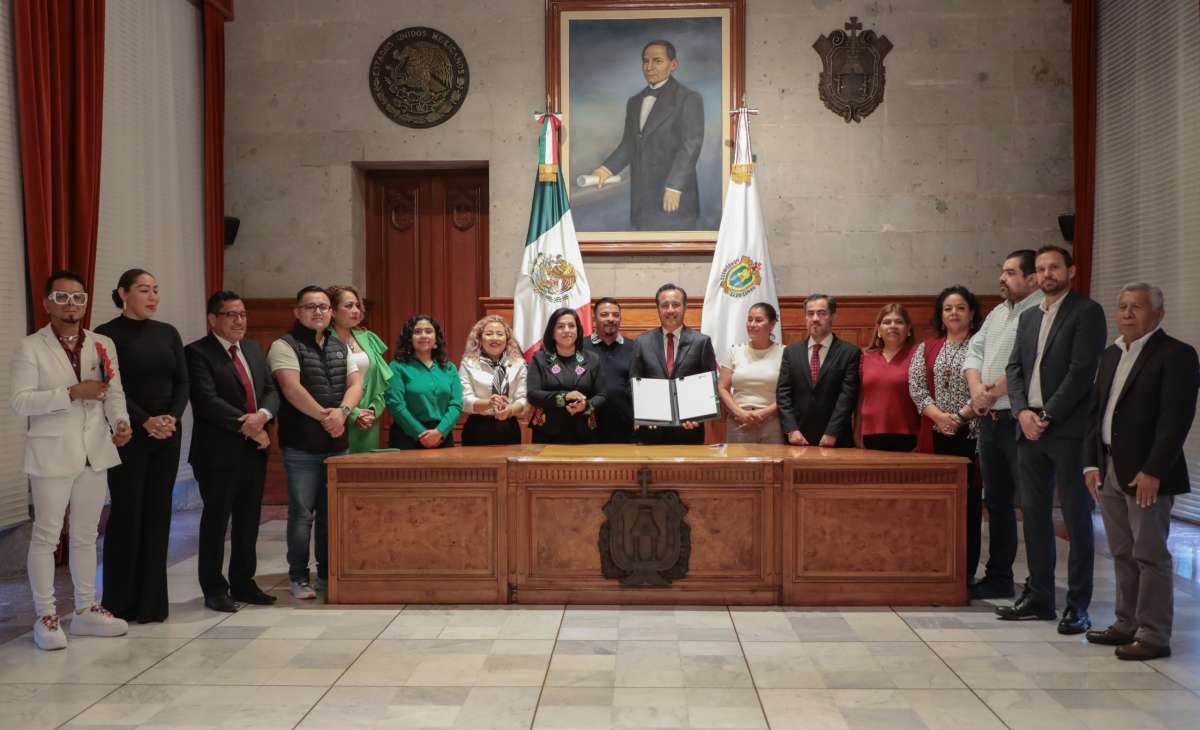 Firma gobernador Cuitláhuac García decreto que reforma al Poder Judicial
