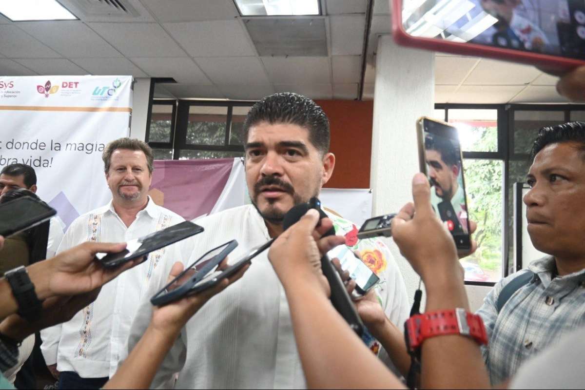 Zenyazen Escobar le dice a los Yunes azules: "Rectificar el camino es de sabios"