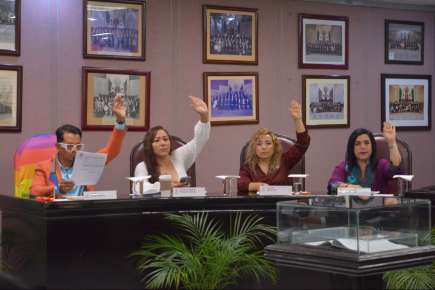 Aprueba Diputación Permanente dictámenes de acuerdo presentados por Comisiones   