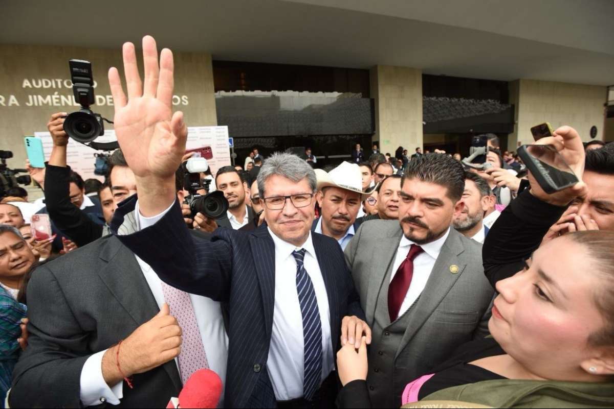 Monreal reconoce el liderazgo de Zenyazen Escobar en la reforma por salarios dignos para trabajadores del magisterio y seguridad