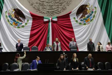 Cámara de Diputados declara constitucional reforma que reconoce a pueblos y comunidades indígenas como sujetos de derecho público   