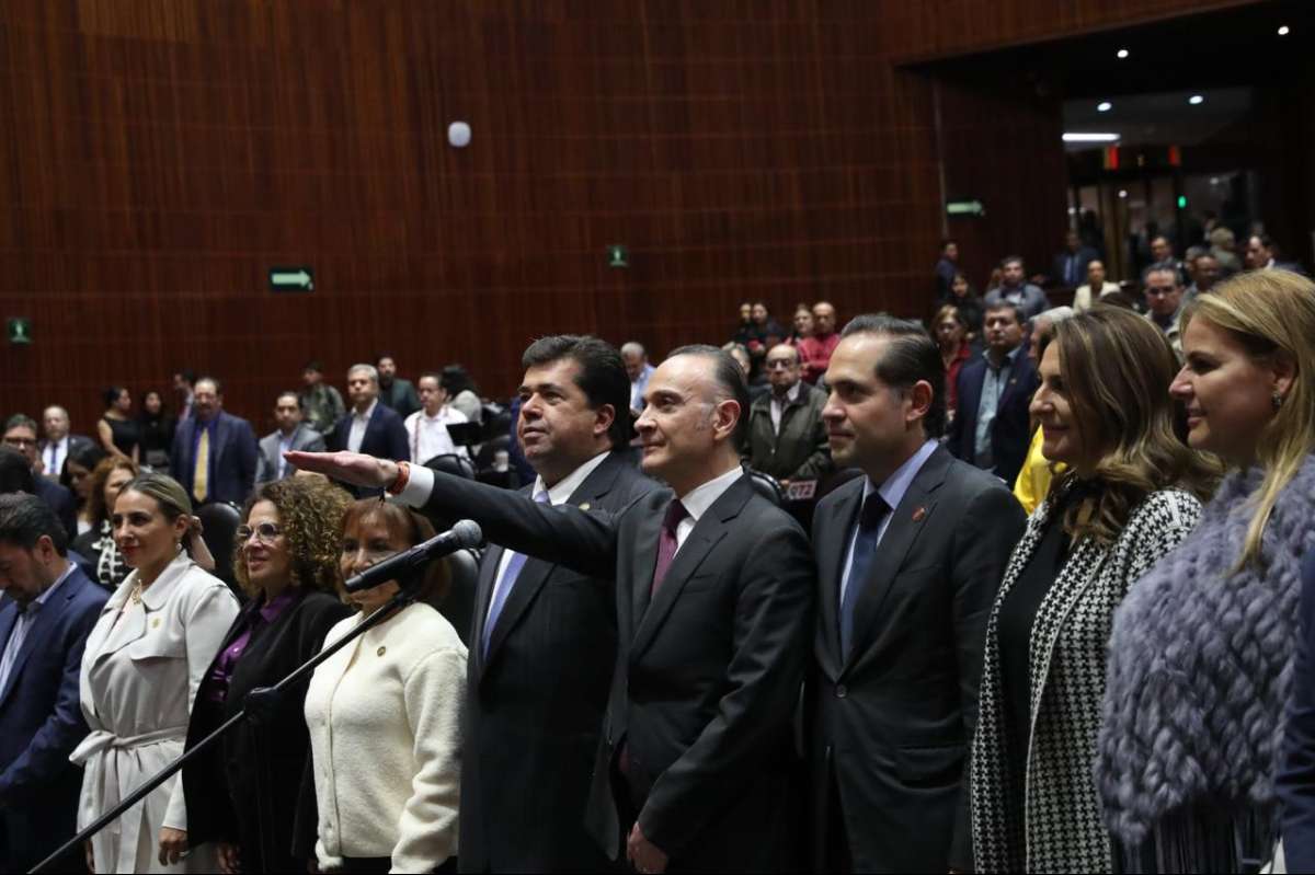 Mauricio Farah Gebara rinde protesta como Secretario General de la Cámara de Diputados