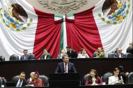 Impulsa Ricardo Monreal iniciativa sobre derecho al descanso de las personas trabajadoras durante la jornada laboral