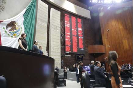 La Cámara de Diputados guardó minuto de silencio en memoria de víctimas del 2 de octubre de 1968   