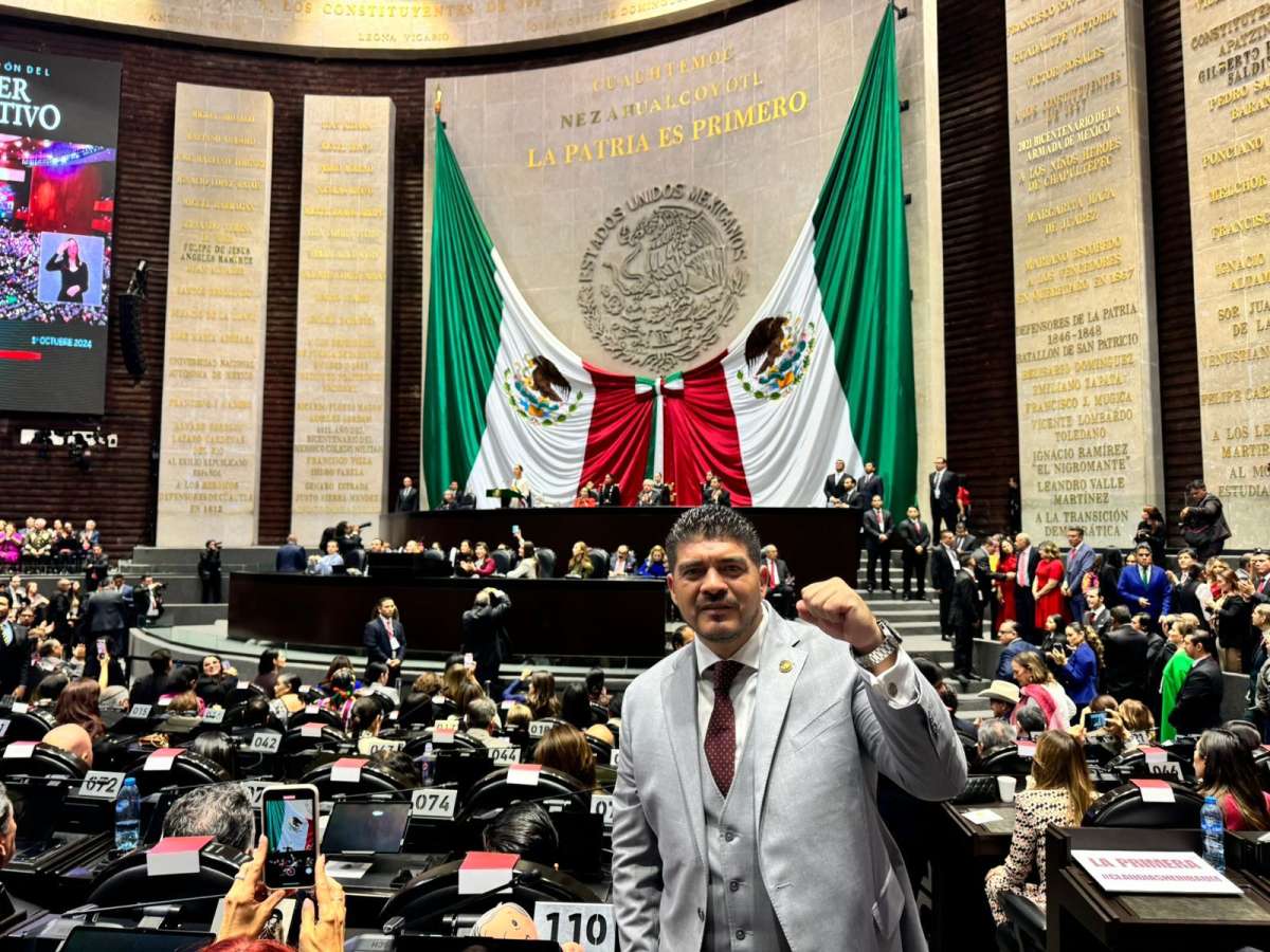 Claudia Sheinbaum tomó protesta como la primera presidenta de México; Zenyazen Escobar celebra el inicio de una nueva era