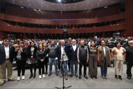 José Alejandro Peña Villa rindió protesta como diputado federal   