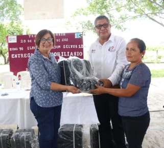 Con hechos demuestra Mago Corro su respaldo a las escuelas del Distrito Cosamaloapan
