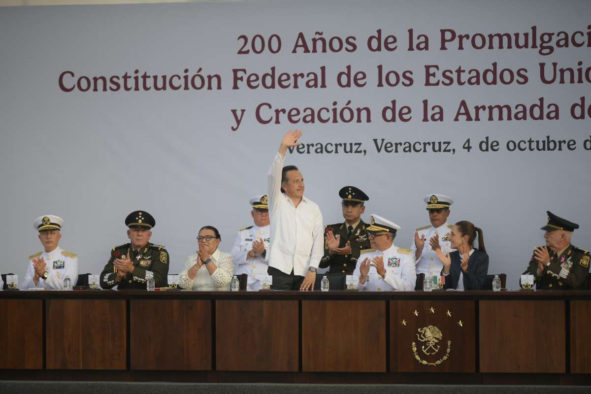 A 200 años de la primera Constitución, México continúa consolidándose como nación libre, soberana y democrática