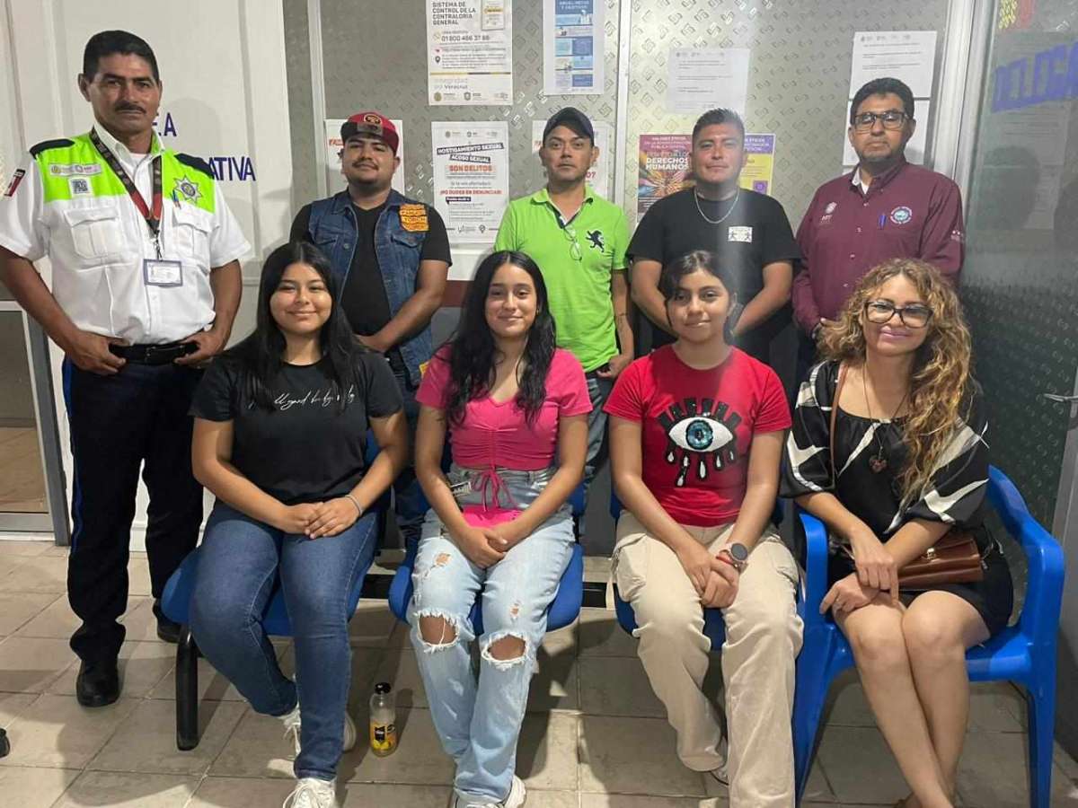 La Asociación Civil, “Ellos tú y yo, Trabajando para ti” por el Tema de la Cultura Vial, Agradecen Apoyo de Tránsito