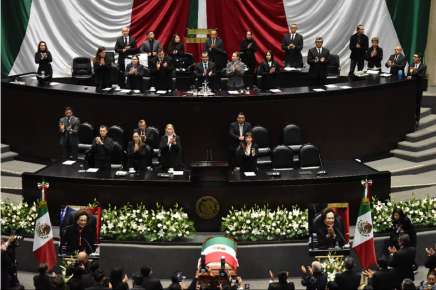 Legisladoras y legisladores del Congreso de la Unión rinden homenaje luctuoso de cuerpo presente a la diputada Ifigenia Martha Martínez y Hernández