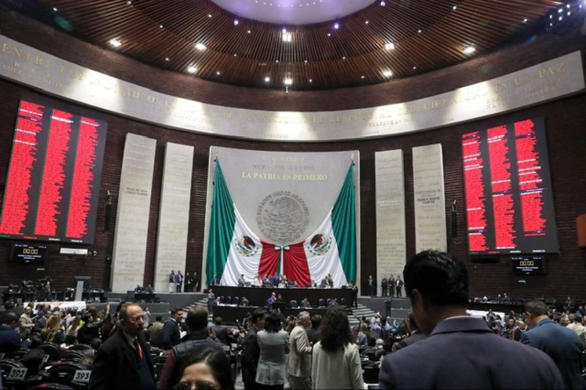 La Cámara de Diputados aprobó, en lo general, reformas que modifican la naturaleza jurídica de empresas productivas del Estado por empresas públicas