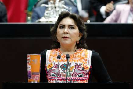 Impulsan reforma para incluir en la Constitución el término “Presidenta” de los Estados Unidos Mexicanos   