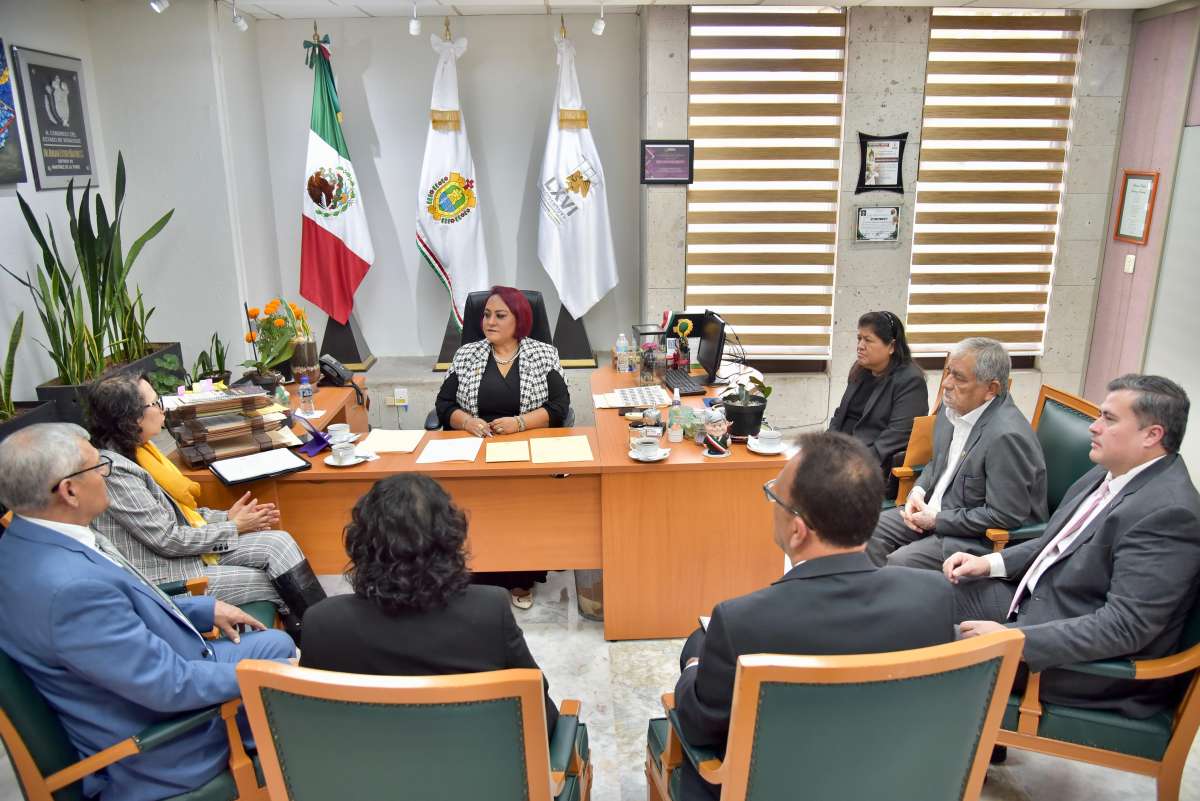 Recibe Congreso iniciativa para reformar Ley Orgánica de la UV   