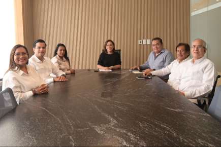 ROCÍO NAHLE ANUNCIA A SECRETARIO DE INFRAESTRUCTURA Y OBRAS Y AL PROCURADOR DE MEDIO AMBIENTE