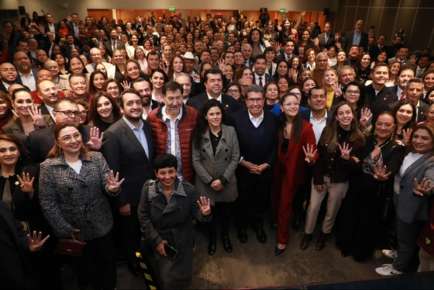 Diputados federales y senadores de Morena refrendan su unidad y fortaleza para continuar con reformas para construir el segundo piso de la transformación