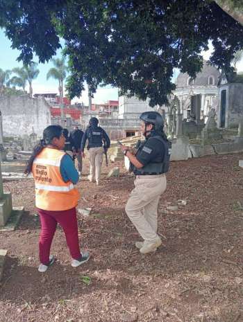 Implementa ayuntamiento local operativo en cementerios para garantizar seguridad a quienes visiten a familiares  