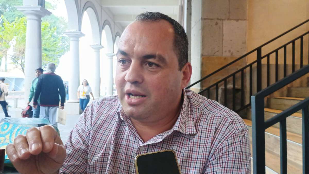 Derrumbe en las Cumbres de Maltrata complica el tránsito en carreteras que conducen a Xalapa y hacia la CDMX  