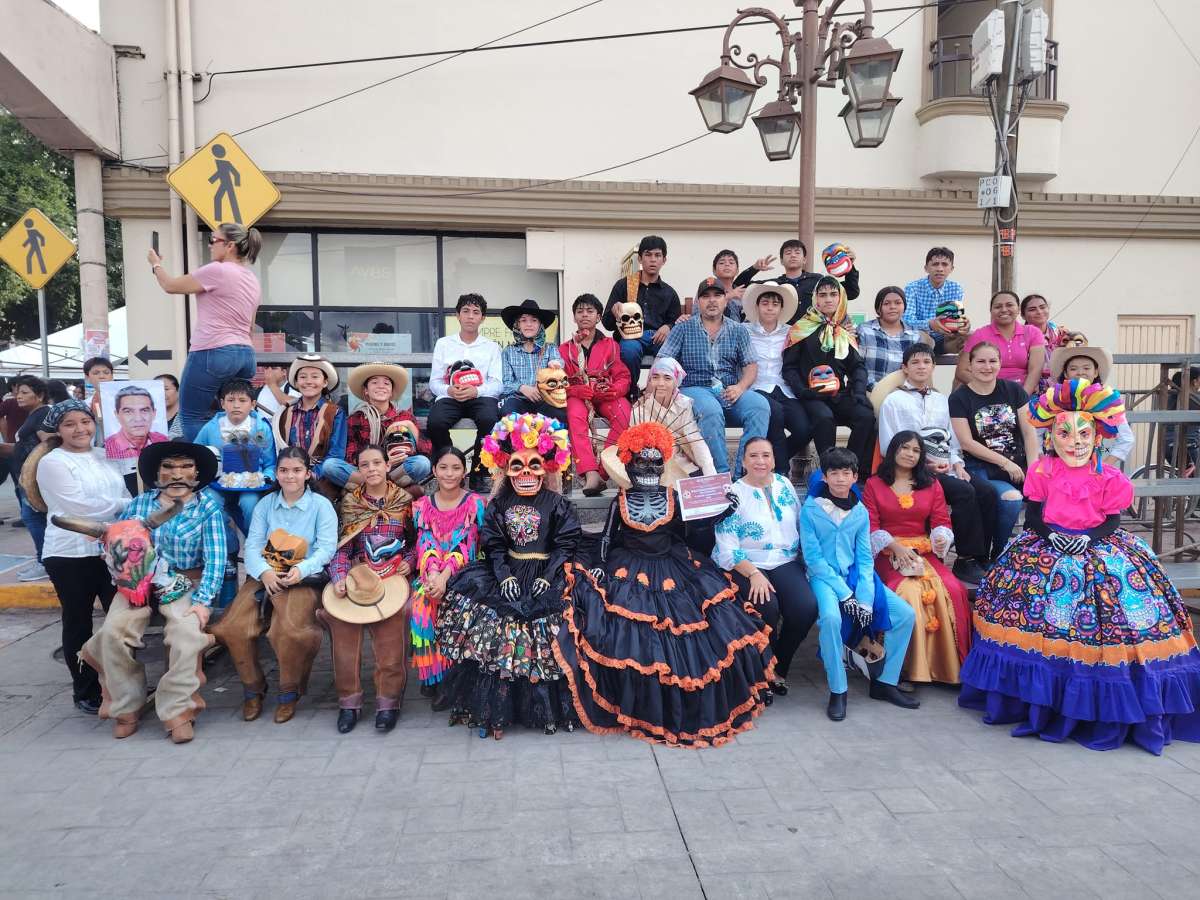 Una Gran Participación de Escuelas Secundarias en el día de Muertos Pánuco 2024