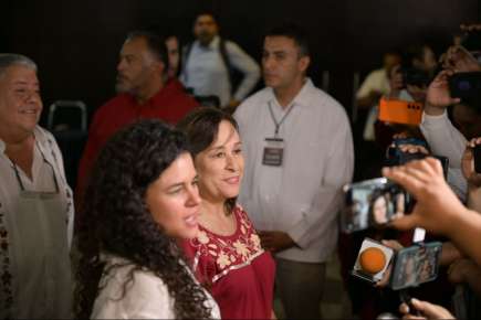 Previo a la Asamblea Informativa “La Reforma Judicial Va”, la presidenta del CEN de Morena, Luisa María Alcalde Luján y la gobernadora electa de Veracruz, Rocío Nahle García, dialogaron con los medios de comunicación