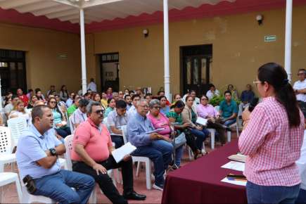 Autoridades Municipales se Reunieron con el Sector Educativo