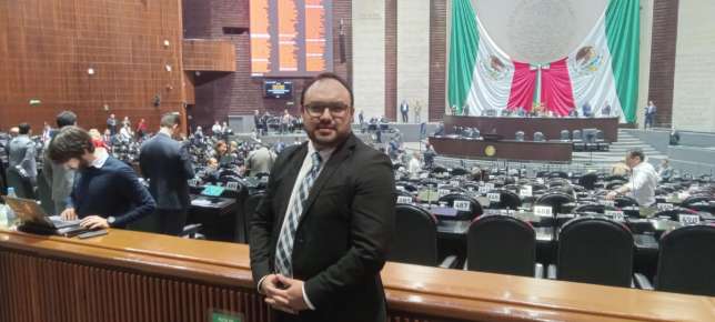 En San Lázaro CDMX en la Cámara de Diputados, Taurino Lormendez Joven Comprometido y Dinamico