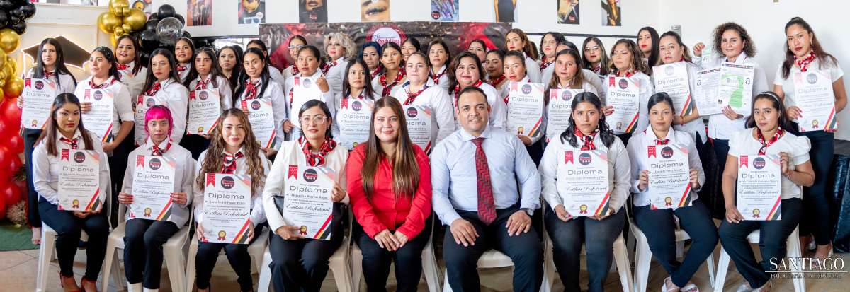Brillante Ceremonia de Graduación en el  Instituto de Belleza Evolution Pánuco