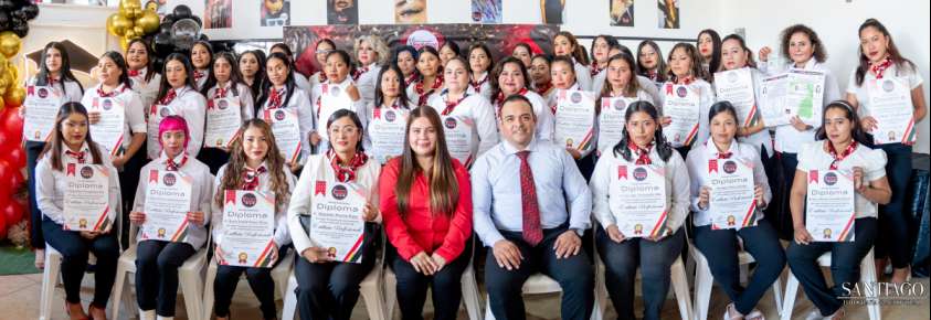 Brillante Ceremonia de Graduación en el  Instituto de Belleza Evolution Pánuco
