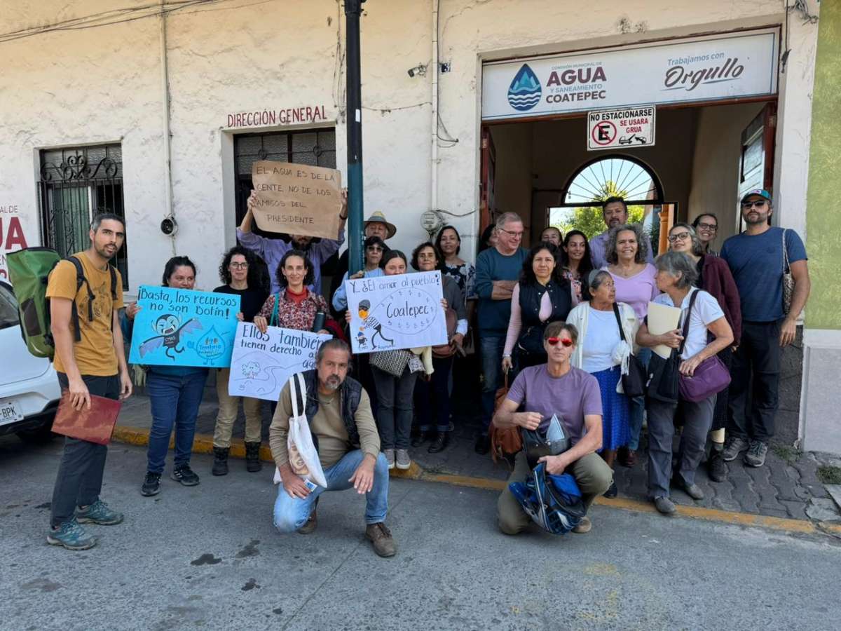 Se manifiestan habitantes de Zoncuantla, exigen al alcalde de Coatepec no den más permisos del manantial Ojo de Agua