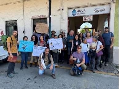 Se manifiestan habitantes de Zoncuantla, exigen al alcalde de Coatepec no den más permisos del manantial Ojo de Agua
