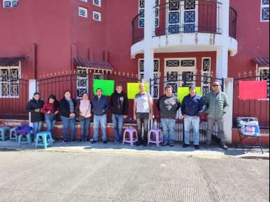 Siguen tomadas las oficinas del Telebachillerato y de la Supervisión de la Zona Escolar de Coscomatepec  