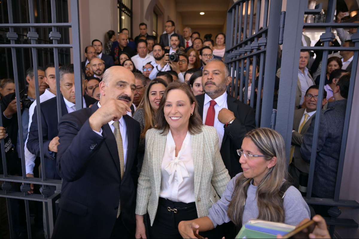 ASISTE ROCÍO NAHLE A ÚLTIMO INFORME DE RICARDO AHUED