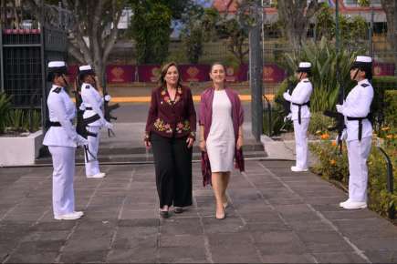 POR PRIMERA VEZ EN LA HISTORIA, UNA MUJER GOBERNADORA; ROCÍO NAHLE RINDE PROTESTA