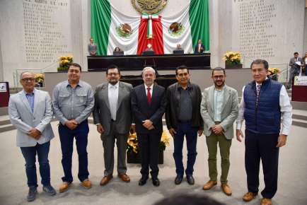 Reeligen a Domingo Bahena Corbalá como secretario general del Congreso   