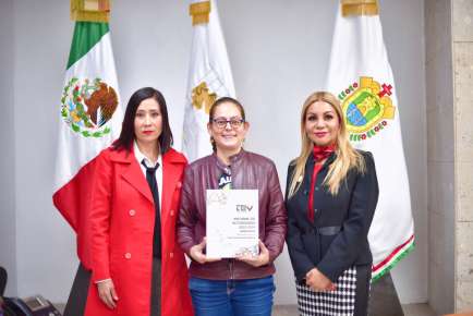 Recibe presidencia del Congreso el Informe de labores del TEV      
