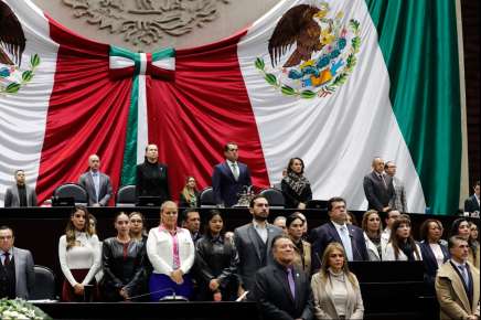 Cámara de Diputados guardó minuto de silencio por menores fallecidos en hospitales   