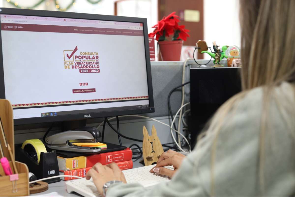 Contraloría exhorta a la participación ciudadana en el Plan Veracruzano de Desarrollo