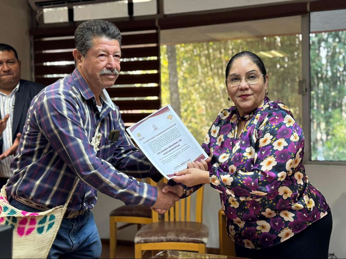 SEV designa a 12 delegados regionales en Veracruz