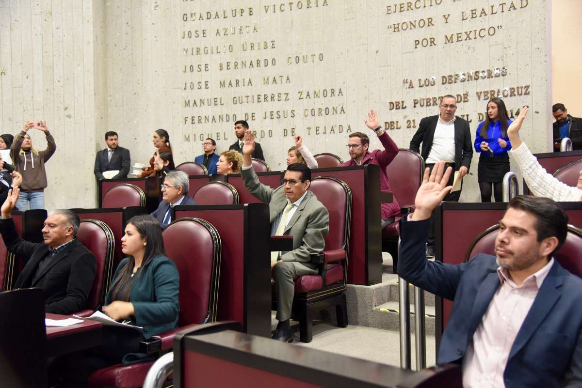 Da entrada Congreso a iniciativa que reformaría el Artículo 5 de la Constitución   