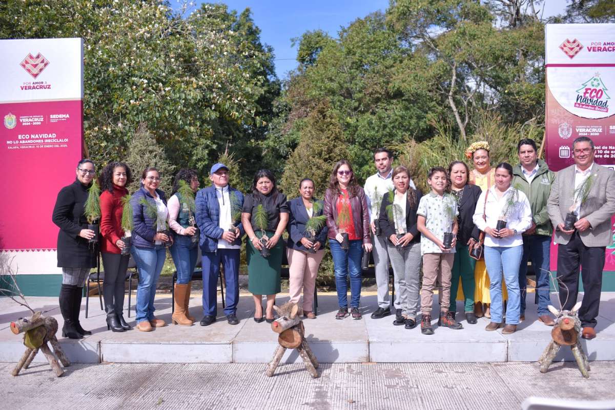 Asiste Congreso a inicio de campaña Eco Navidad