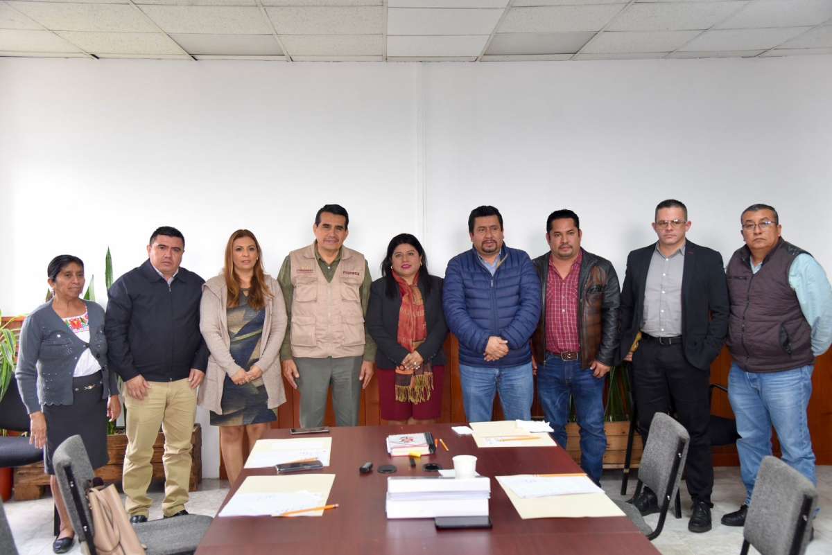 Recibe diputado Esteban Bautista a ediles del distrito de Álamo