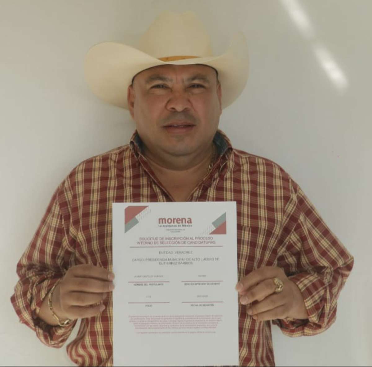 Alto Lucero totalmente abandonado, caminos rurales y saca cosechas intransitables: Javier Castillo