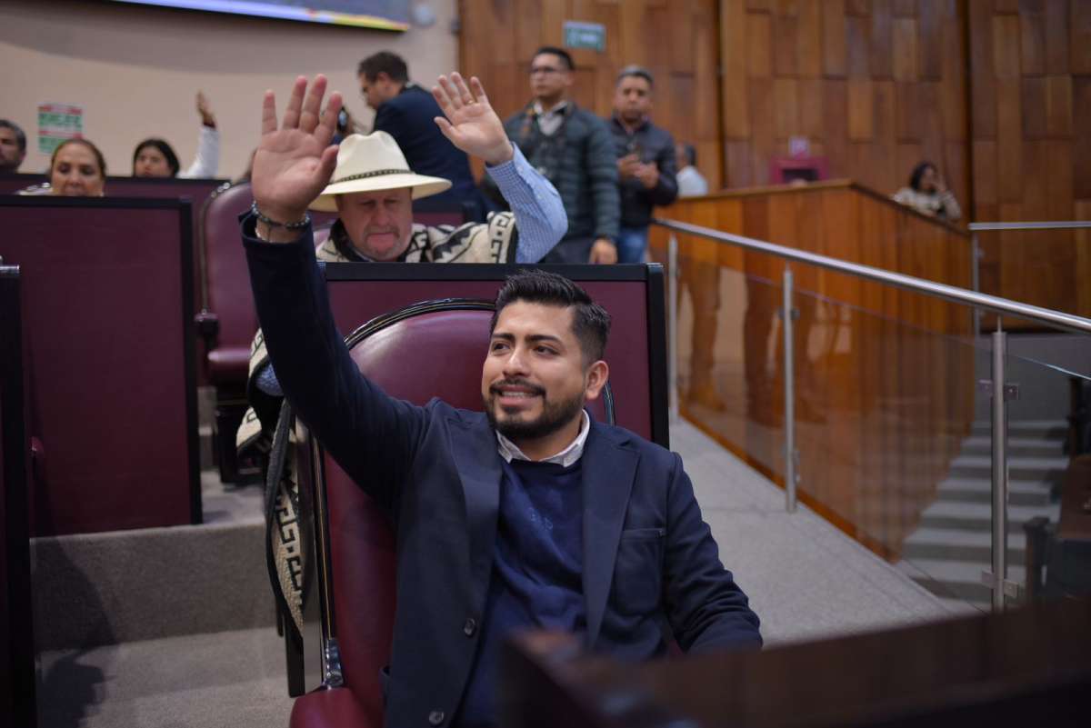 Presenta diputado propuesta de Ley de Obras Públicas para el estado   