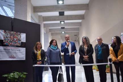 Inauguran en el Congreso la exposición gráfica “Entre Babel y Laberintos”   