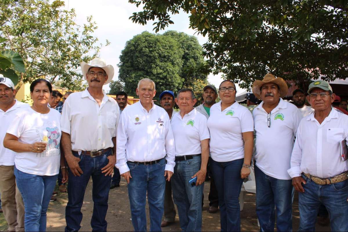 Productores de Tierra Blanca y Tlalixcoyan reciben semillas de maíz